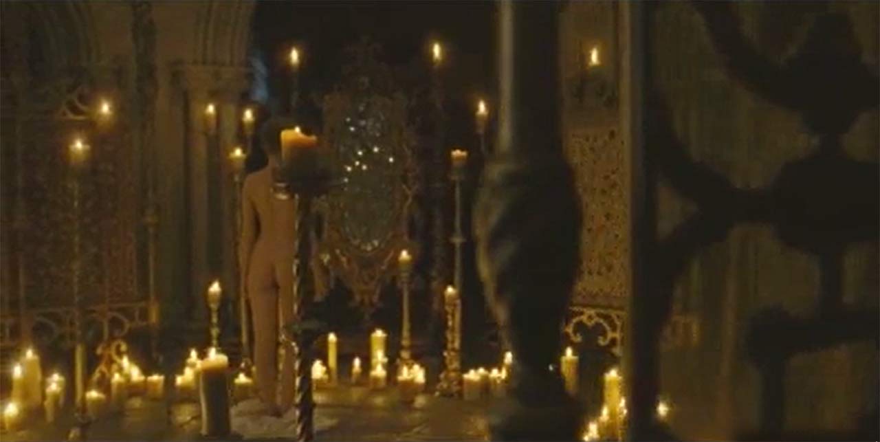 Cate Blanchett nude ass in 'The Golden Age' .