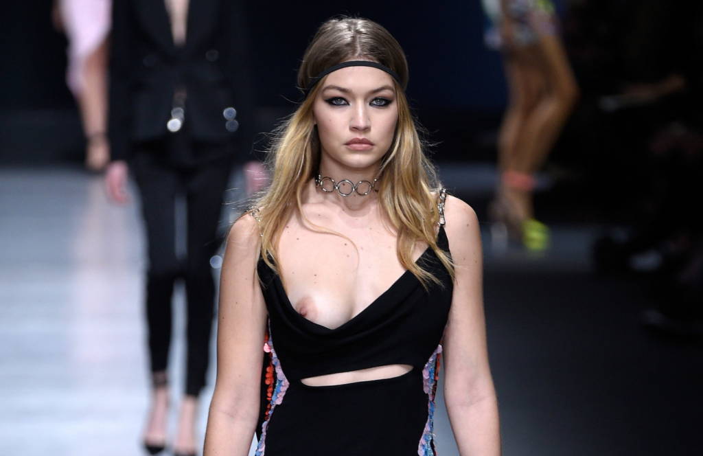 Oops Gigi Hadid Tit Slip In Versace Show Uncensored