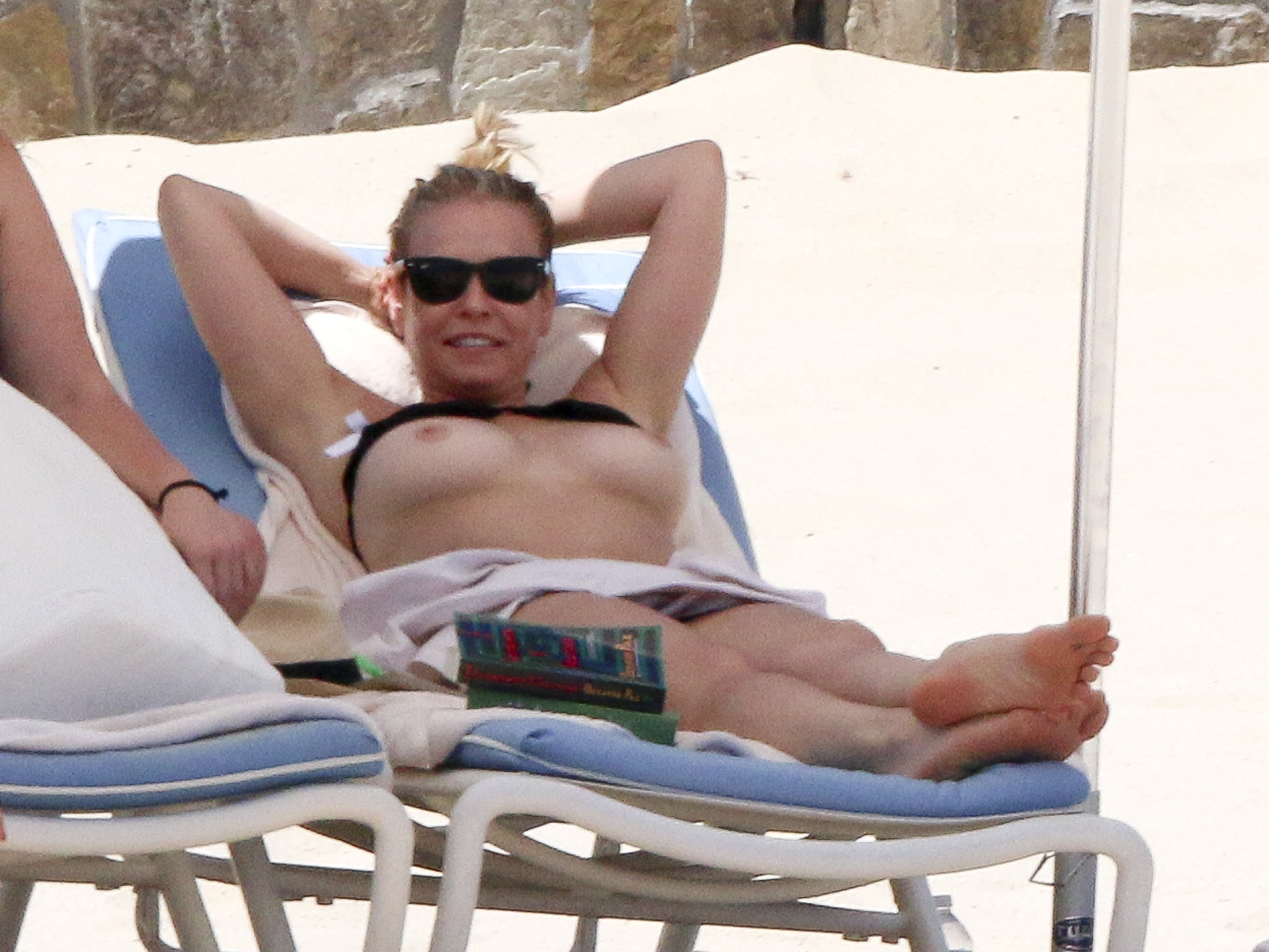 Chelsea Handler Nude Leaked Pics And Sex Tape Scandal Planet 