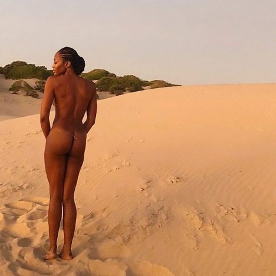 Naomi Campbell NUDE Pics & Topless Sexy Images Collection 716