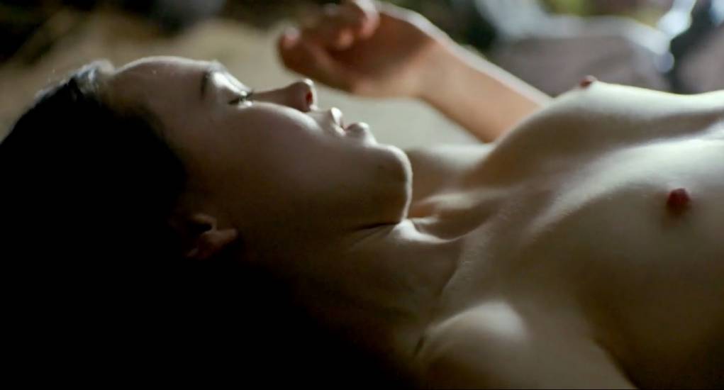Ellen Page Topless In Into The Forest Mecmue,Ellen Page Nude Celebrities,El...