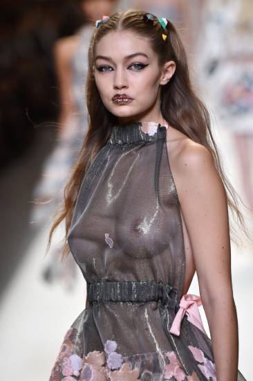 Gigi Hadid boobs on runway