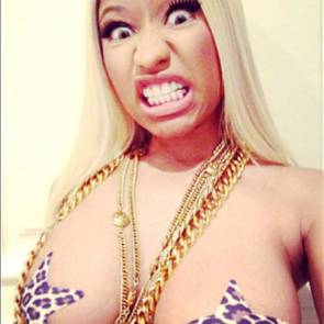 Nicki Minaj nude Selfie With Close Up Tits