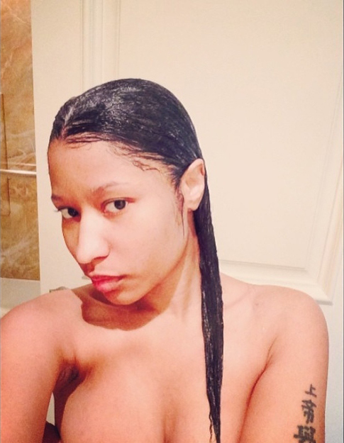 Nicki Minaj nude pics. 