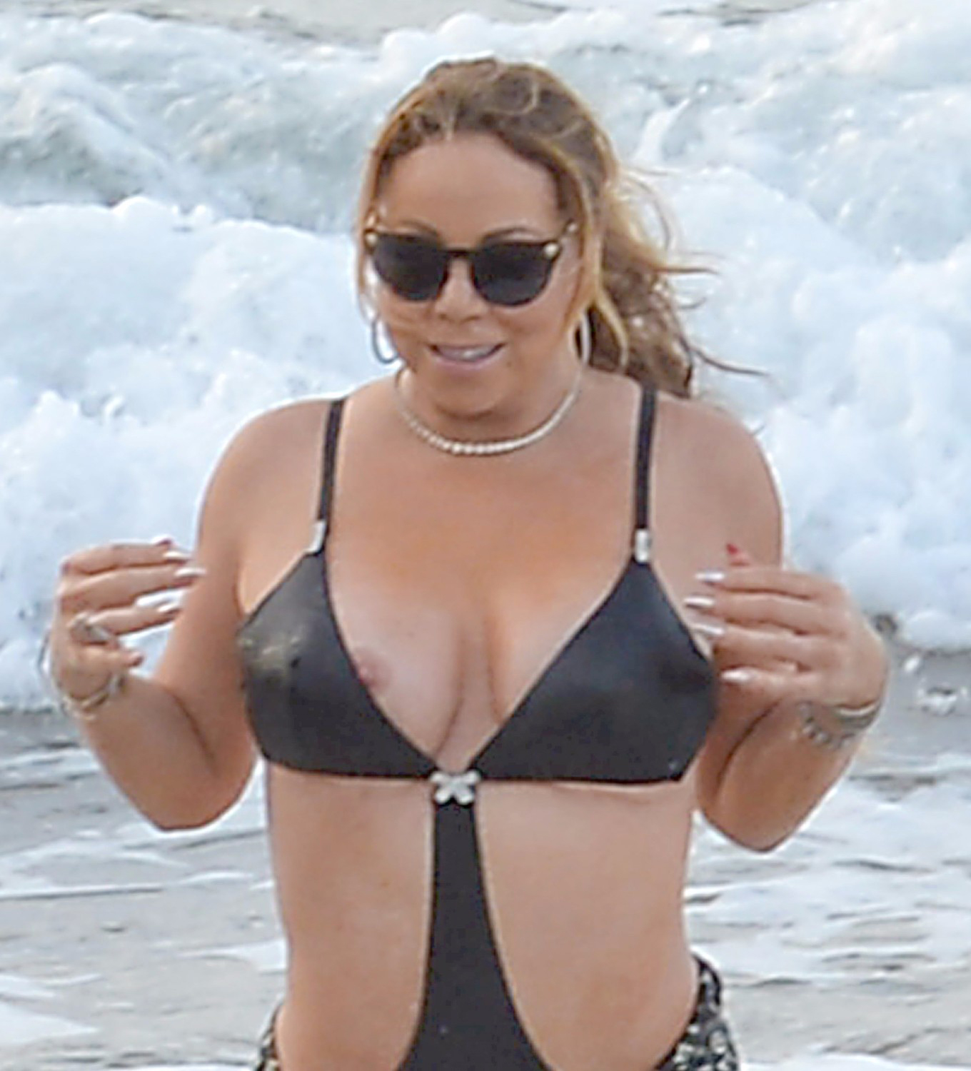 Mariah Carey Tits - Nipple Slip at The Beach.