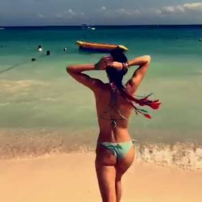 Bella Thorne ass in blue bikini