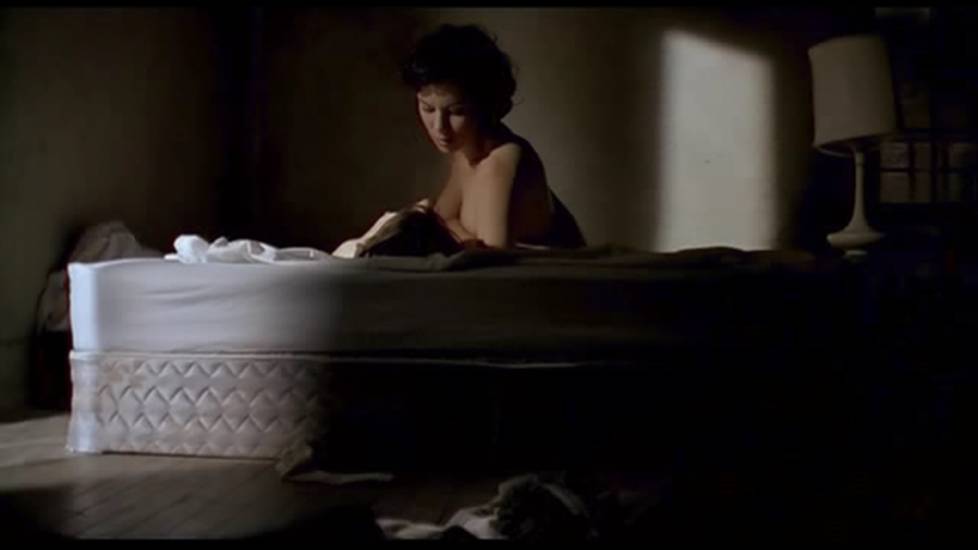 Jennifer Tilly Lesbian Sex Scene 41