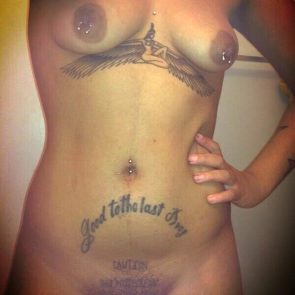 Rihanna naked boobs and pussy