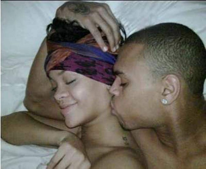 Rihanna nude with Chris Brown. 