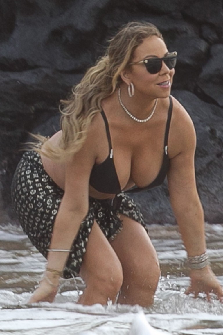 Mariah Carey Nipple Slip At The Beach [ 6 New Pics ]