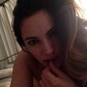 Kelly Brook Nude Leaked Pics, Porn and Scenes 12