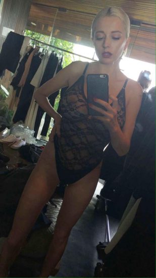 Caroline Vreeland Nude Pics and LEAKED Drunk Porn in 2020 176