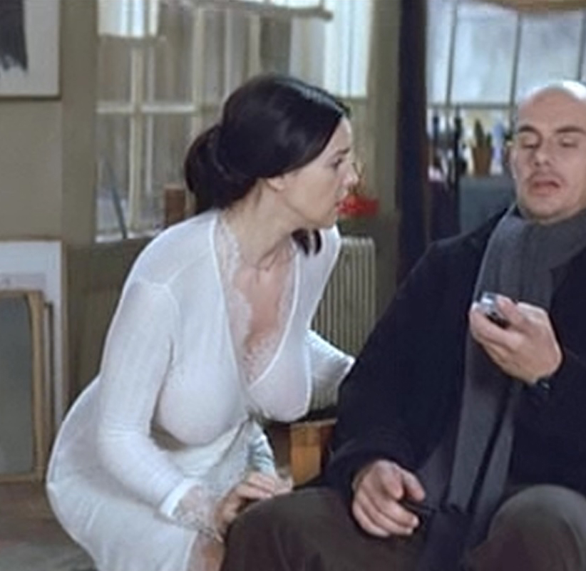 Monica Bellucci Sexy Boobs In Combien Tu Maimes Free Video