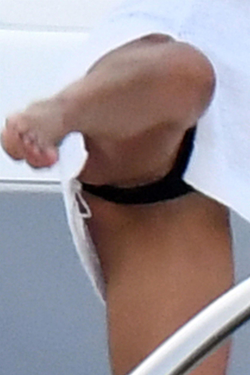 Brooke Burke Nude Pussy On Yacht Scandal Planet 