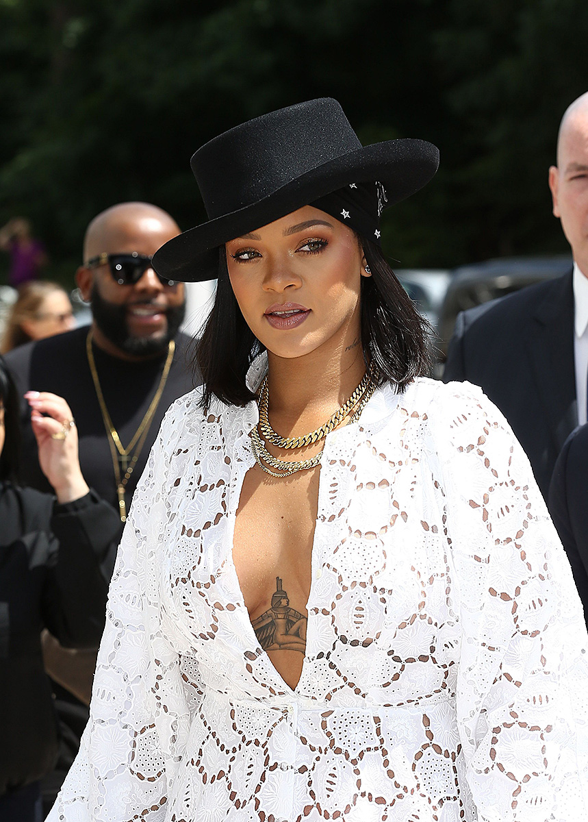 Rihanna Flashes Cleavage In Paris Scandal Planet