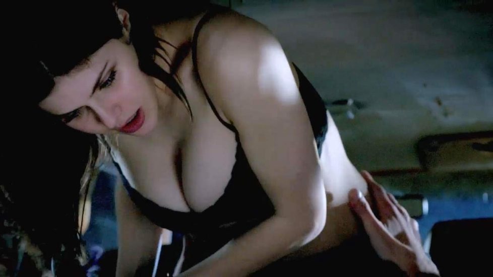 Alexandra Daddario NUDE Pics and Topless Sex Scenes 10