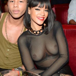 Rihanna Nude Leaks and PORN Sex Tape [2020 NEWS] 40