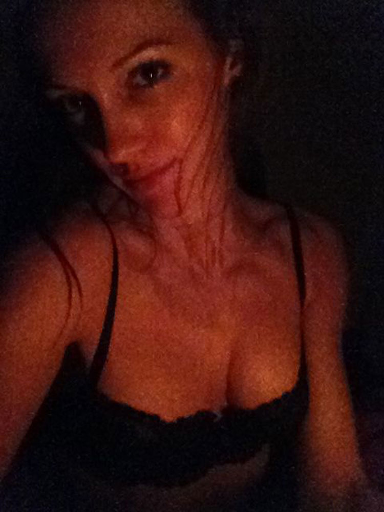 Katie Cassidy - Katie Cassidy LEAKS - Scandal Planet