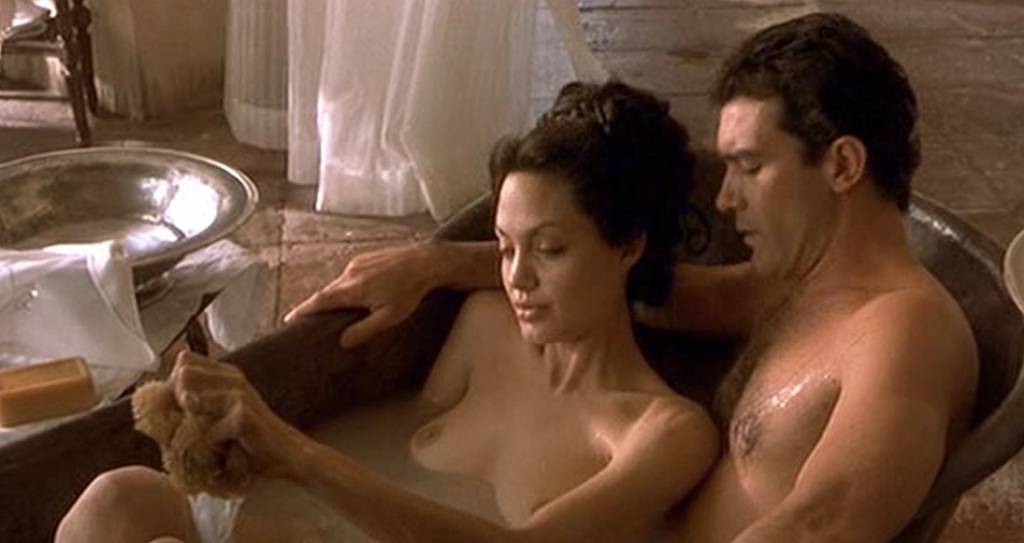 1024px x 543px - Angelina Jolie Nude Sex Scene In Original Sin Movie - FREE VIDEO