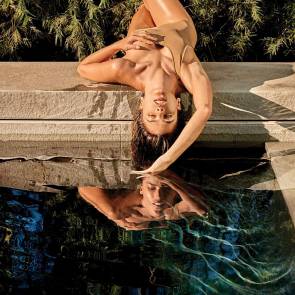 Alessandra Ambrosio topless