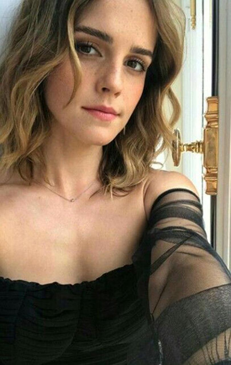 Emma Watson Porn Nude Dress - Emma Watson Nude Leaked Pics & Video - Scandal Planet