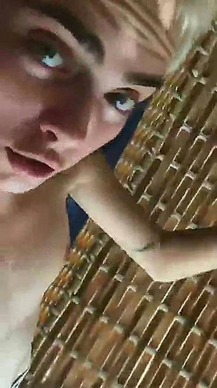 Cara Delevingne Nude Leaked Pics And Topless Sex Scenes 7227