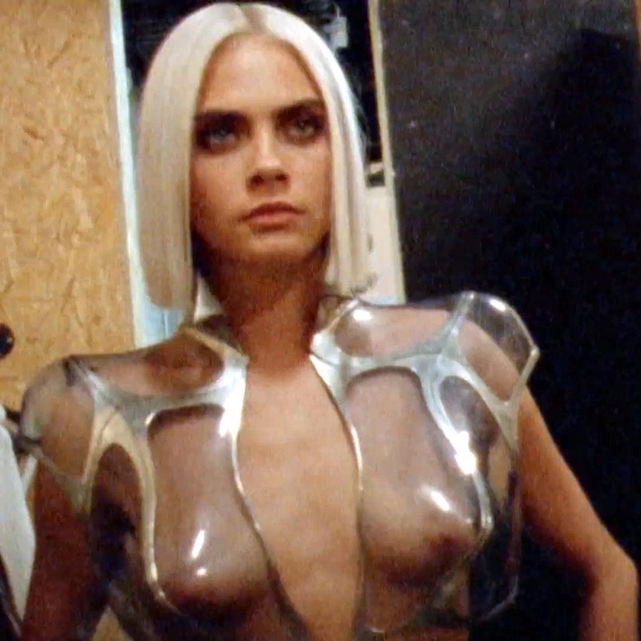 Cara Delevingne Nude Pics And Sex Videos Scandal Planet 1209