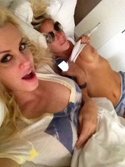 412px x 550px - Jenny McCarthy Nude LEAKED Pics and Porn - Scandal Planet
