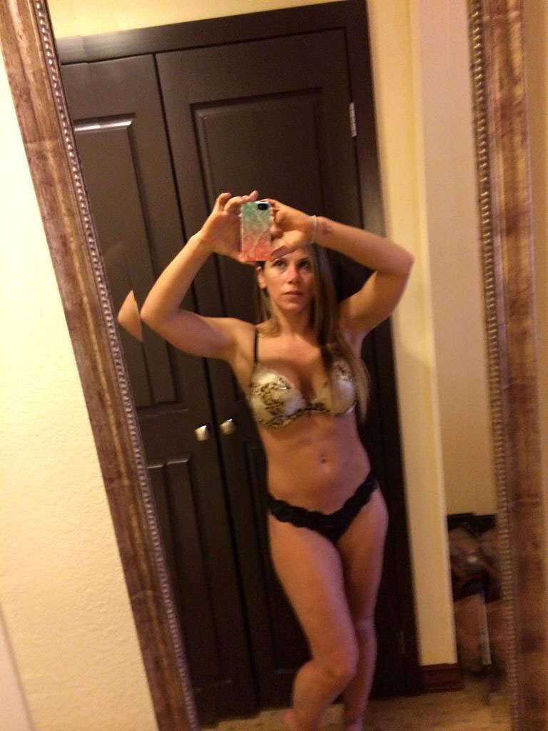 Mickie James Leaked Private Pregnant Nudes Scandal Planet