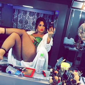 Demi Lovato Nude Pics and Naked Videos - Scandal Planet