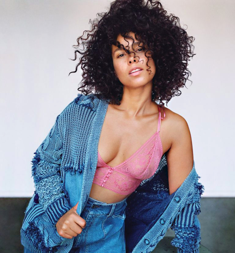 Alicia Keys Nude And See Through for Stella McCartney.