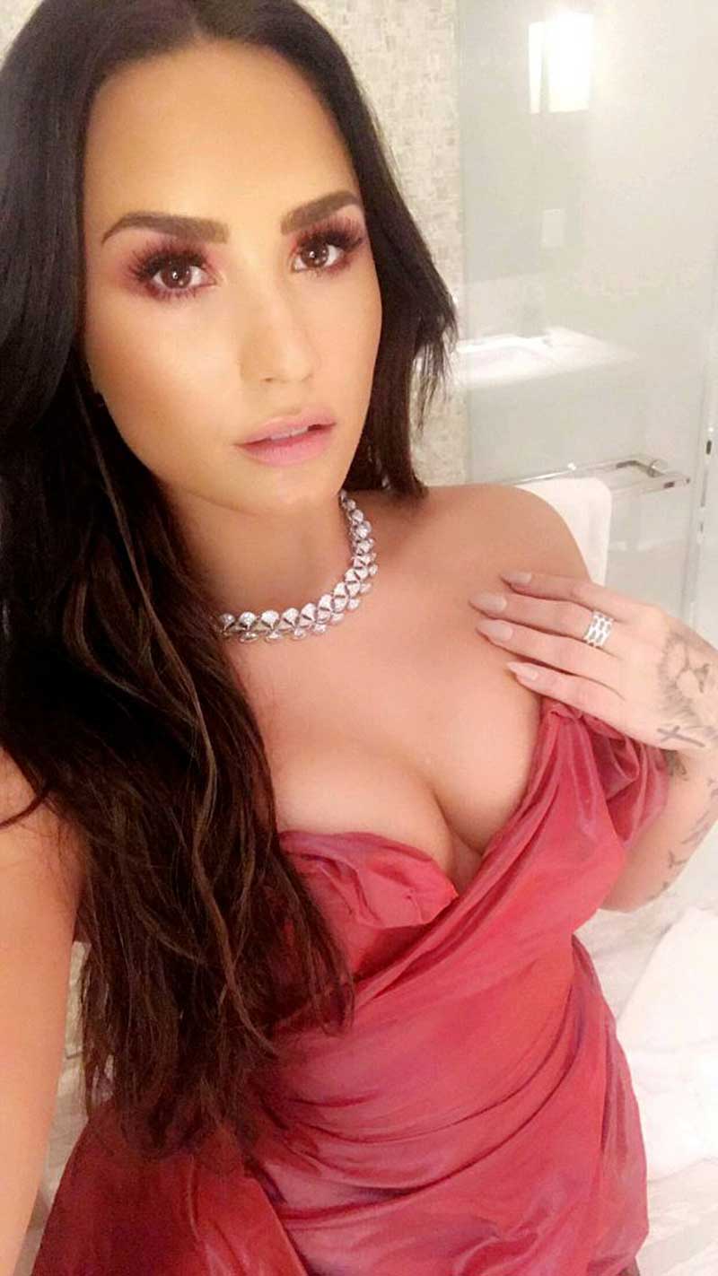 Hot Lesbian Orgy Demi Lovato - Demi lovato porn - adult archive