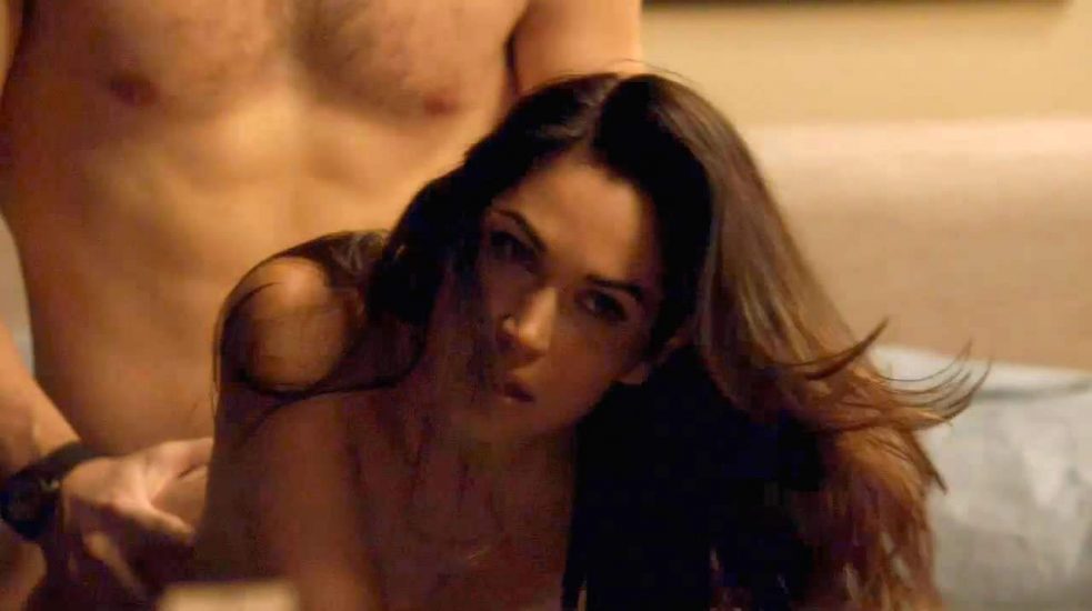 Lela Loren Nude LEAKED Pics & Topless in Explicit Sex Scenes 17