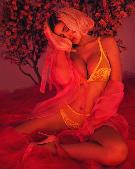 Kylie Jenner hot in yellow lingerie