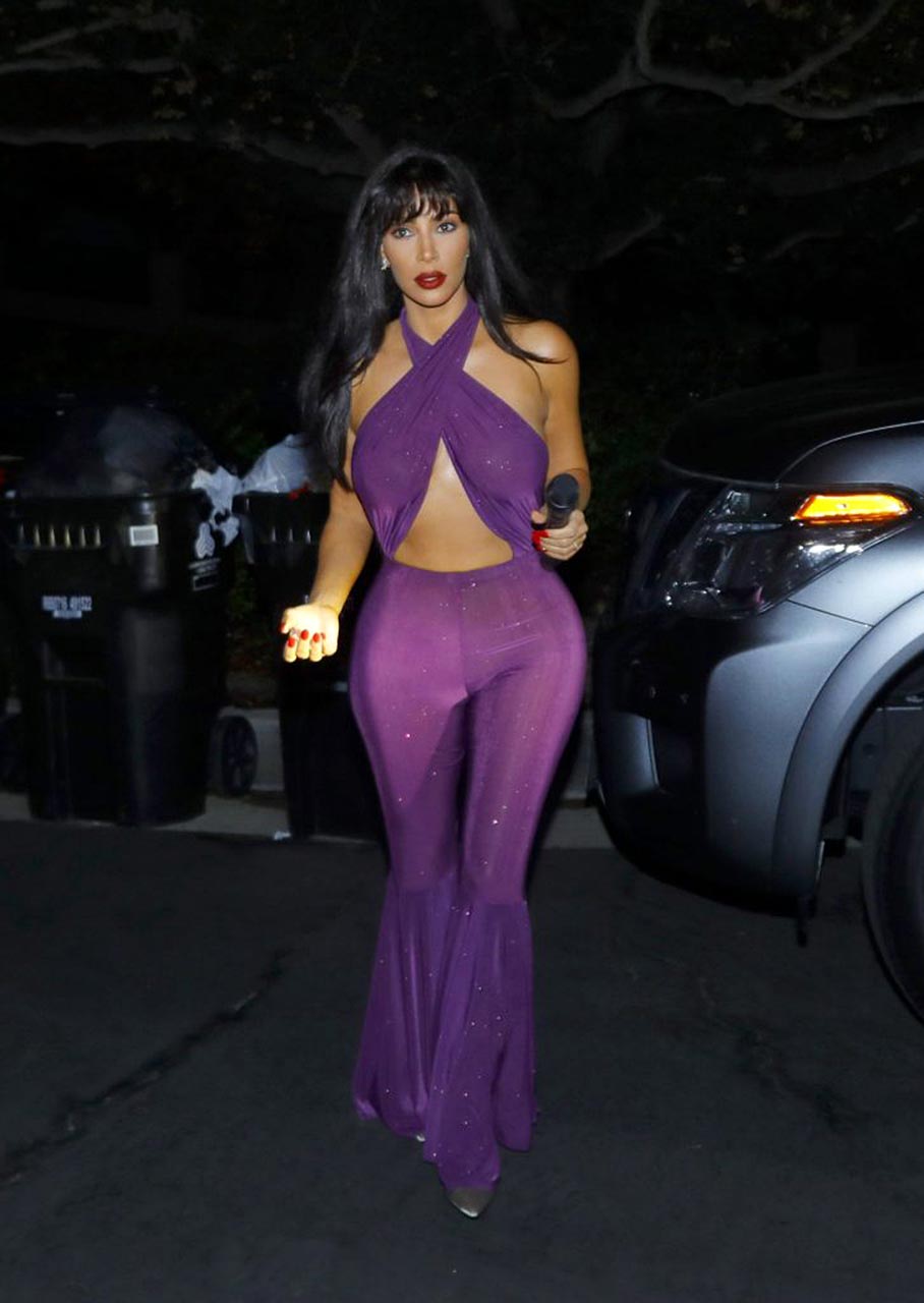 Kim Kardashian Flashes Her Huge Booty For Halloween