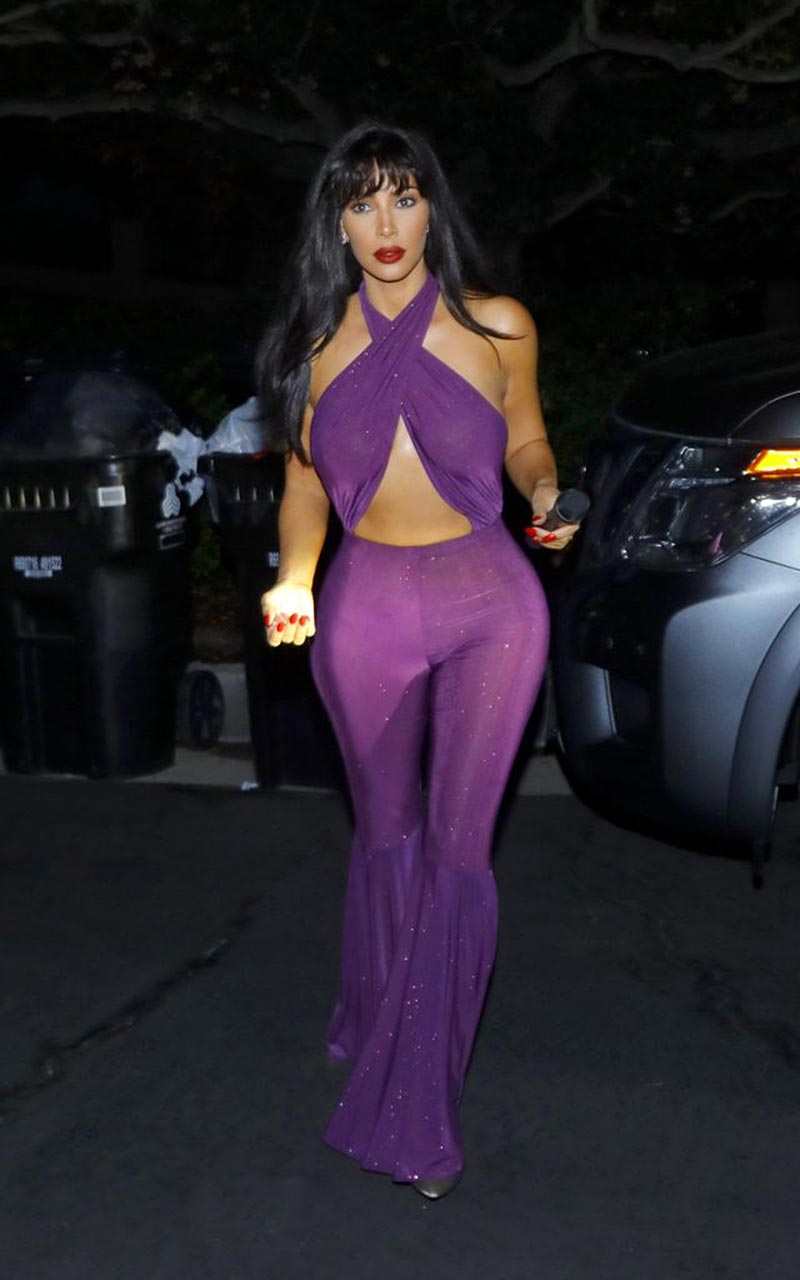 Kim Kardashian Flashes Her Huge Booty For Halloween