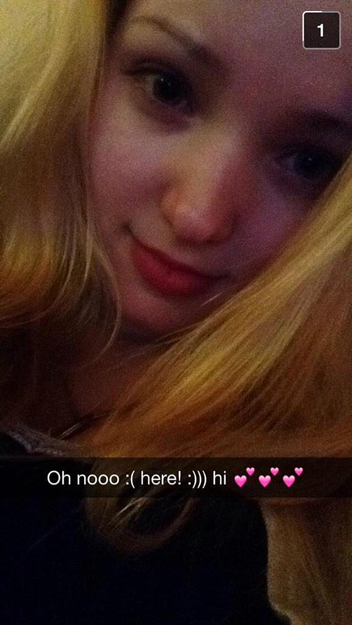 Dove Cameron Nude LEAKED Snapchat Pics & Sex Tape - The Fapp