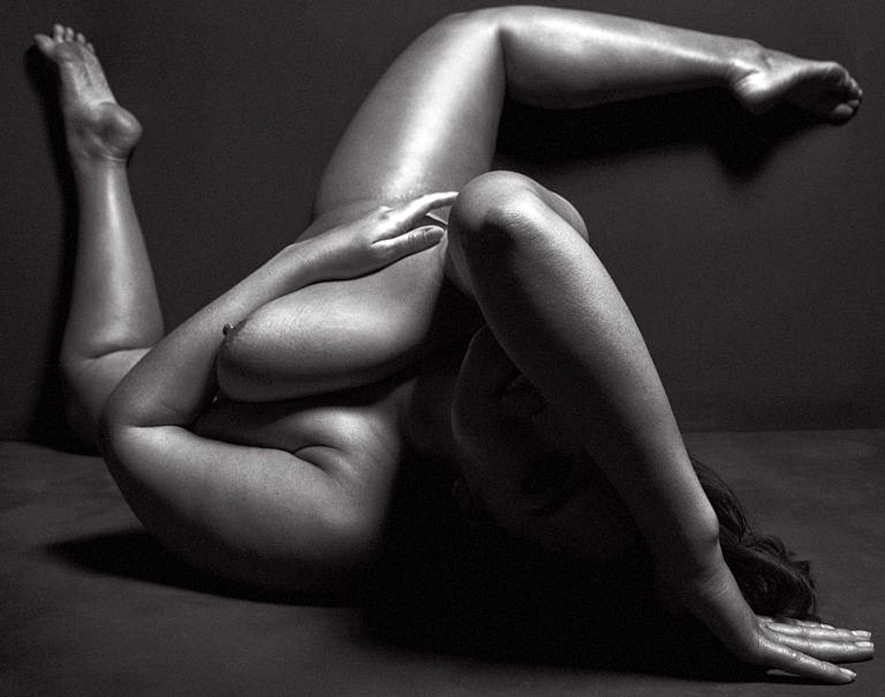 Ashley Graham Nude Plus Size Model Showed Massive Ass