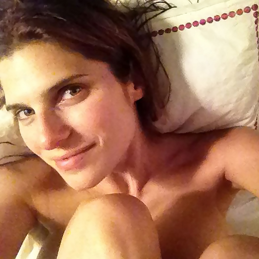 Lake Bell Nude And Topless Private Scandalous Pics — Actress Flashes Tits And Hairy Pussy