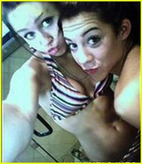 Miley Cyrus Nude Leaked Pics and Real PORN [2020 UPDATE] 27