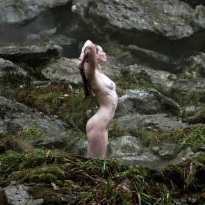 Alyssa Sutherland Nude Vikings Witch Showed Her Pussy Scandal