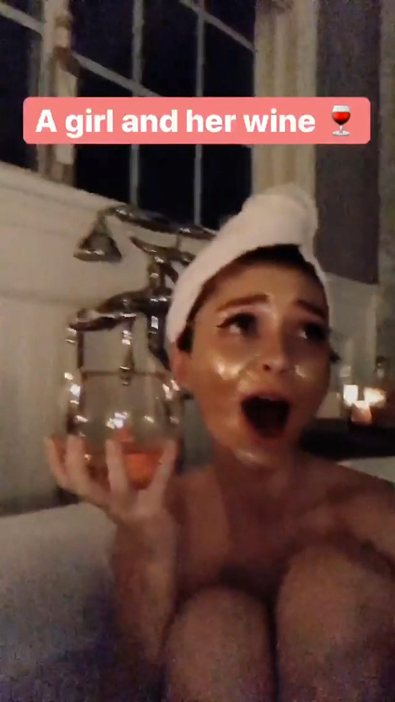 Sarah Hyland Nude Leaked Pics And Sex Tape From Icloud 2202