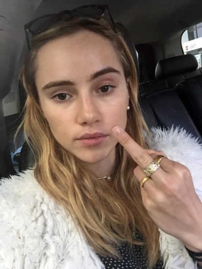 Suki Waterhouse Nude LEAKED Pics & Topless Masturbation Porn 22