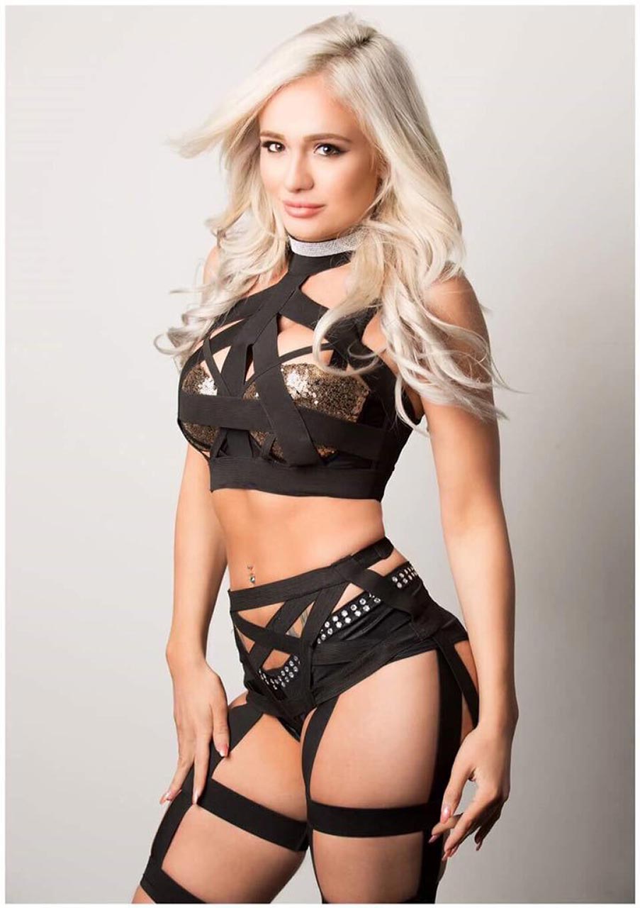 Nackt  Scarlett Bordeaux Scarlett Bordeaux