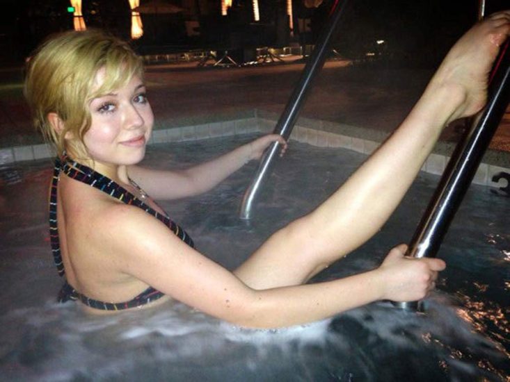 Jennette Mccurdy Nude Leaked & Feet Photos and Porn 11