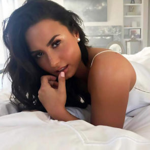 Celeb Porn Demi Lovato - Demi Lovato Nude Pics and Naked Videos - Scandal Planet