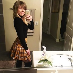 Jennette Mccurdy Nude Leaked & Feet Photos and Porn 50