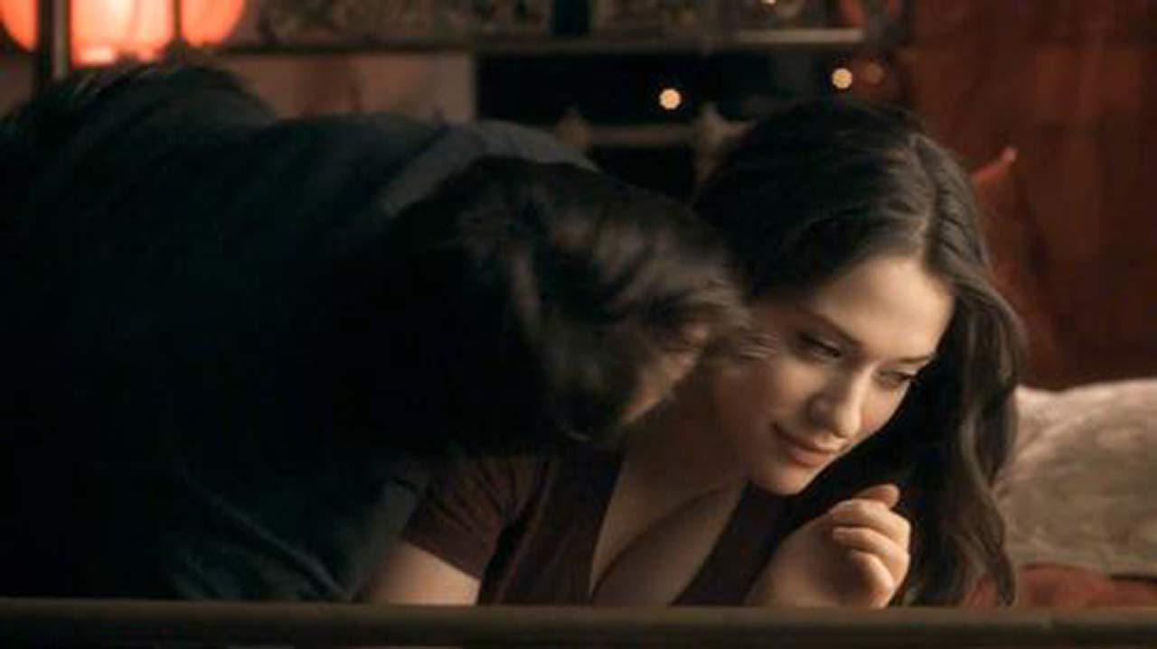 Kat Dennings Sexy Kissing Scene From Daydream Nation Movie Scandal Planet