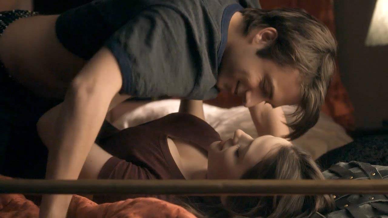 Kat Dennings Sex Scenes from 'Daydream Nation' - Scandal Pla