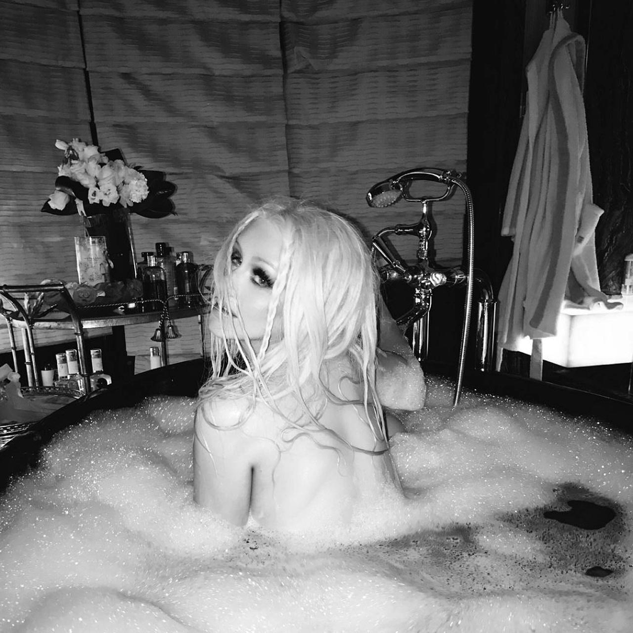 Christina Aguilera Nude Leaked Private Photos — Pregnant Singer Without Makeup